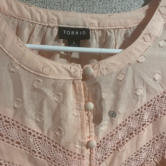 Torrid Orange Buttoned‎ Blouse with Peter Pan Collar - Picture 3 of 10
